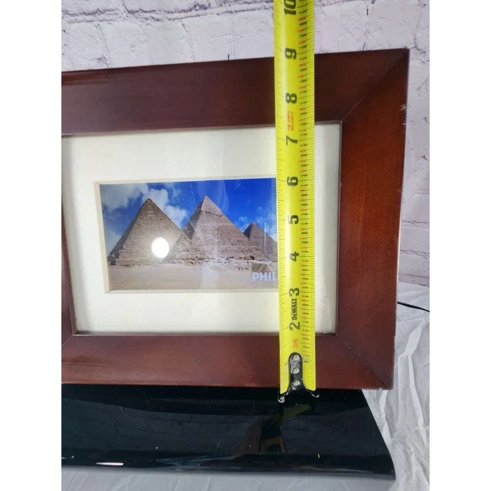 Phillips Digital Photo Frame 7 Inch Mahogany LED Electronic
